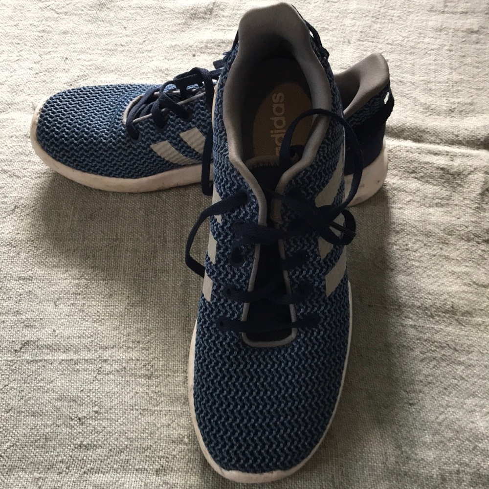 Adidas blue tennis shoe - Picture 2 of 2